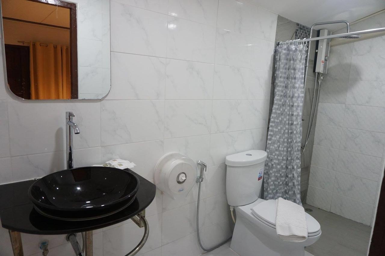 Pama Guesthouse Чиангмай Екстериор снимка